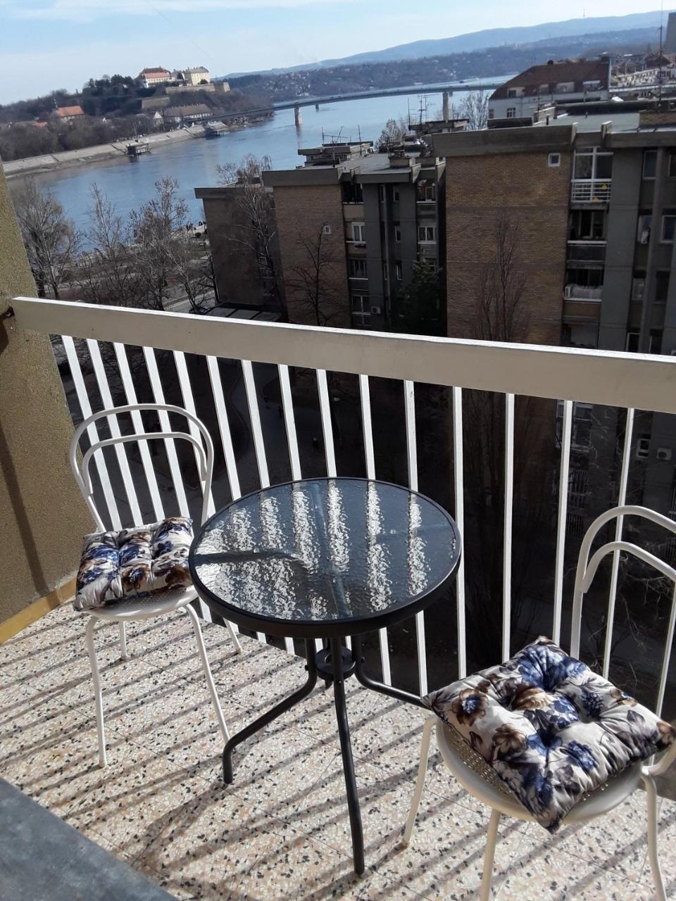 Apartman Bane 021 With A View Novi Sad Exterior foto